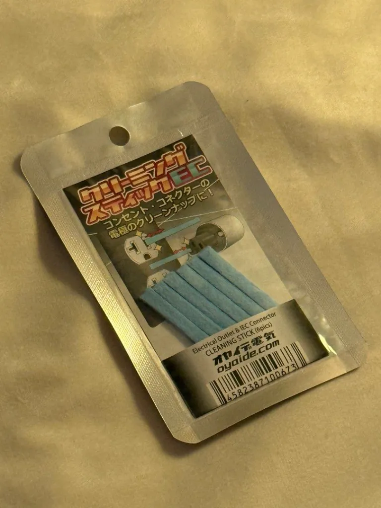oyaide ac plug cleaner.webp
